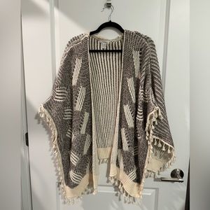 Anthropologie knitted poncho/shawl, cream & brown fringe, one size